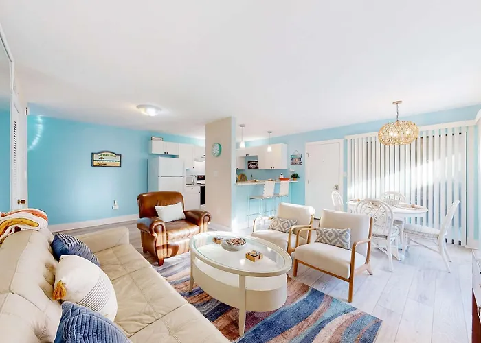 Holiday home Upgraded Beachfront With A Pool Access & Washer Dryer