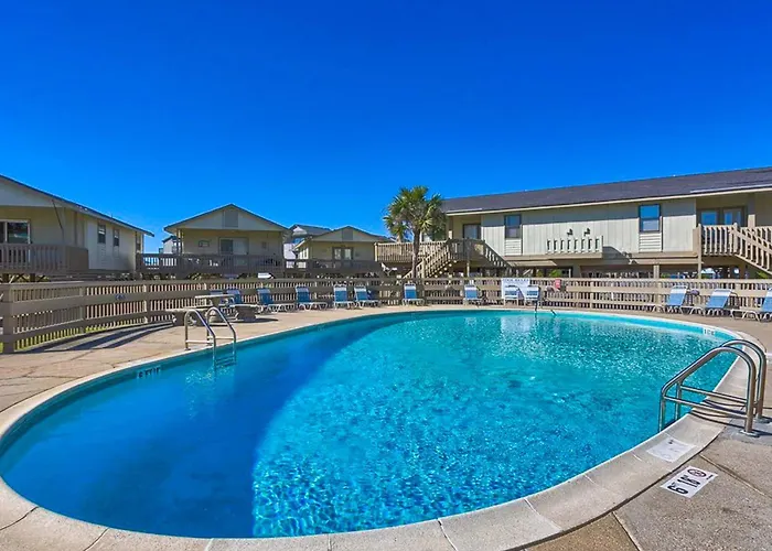 Upgraded Beachfront With A Pool Access & Washer Dryer Holiday home Gulf Shores